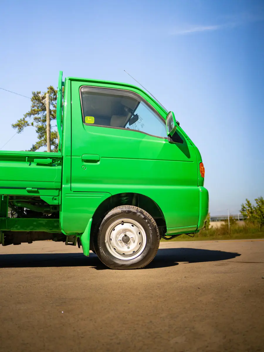 1996 Suzuki Carry, a green Kei Truck, for sale at Japan Direct Motors in Irmo, SC (photo 14 of 16)