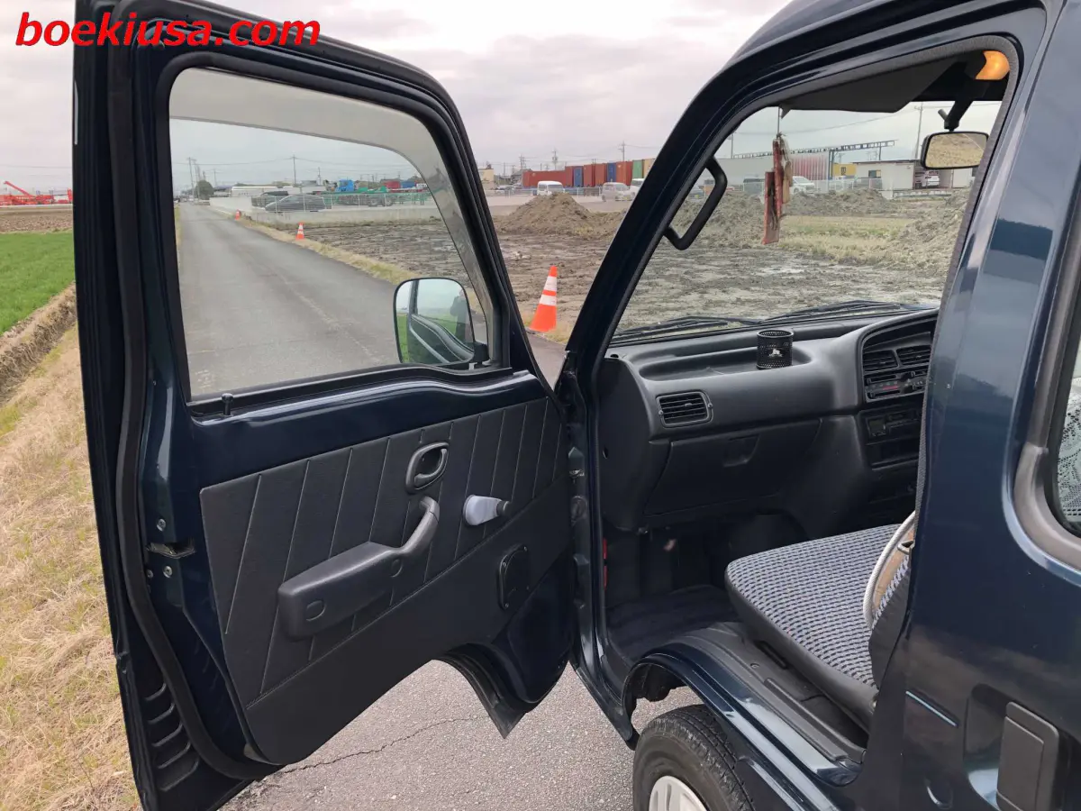 1996 Suzuki Every Van 4x4, a blue Kei Van, for sale at Boeki USA in Paterson, NJ (photo 9 of 20)