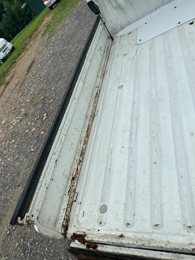 1997 Daihatsu Hijet 4WD, a white Kei Truck, for sale at Mayberry Mini Trucks in Mount Airy, NC (photo 11 of 20)