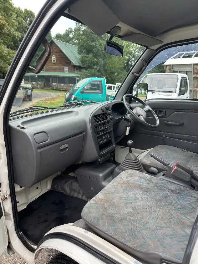 1997 Daihatsu Hijet 4WD, a white Kei Truck, for sale at Mayberry Mini Trucks in Mount Airy, NC (photo 15 of 20)