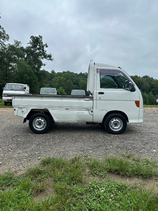 1997 Daihatsu Hijet 4WD, a white Kei Truck, for sale at Mayberry Mini Trucks in Mount Airy, NC (photo 6 of 20)