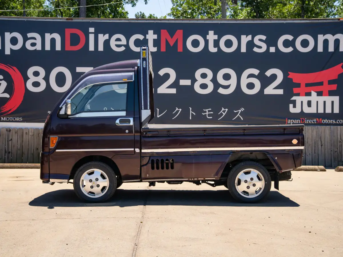 1997 Daihatsu Hijet IS Automatic Transmission, a Kei Truck, for sale at Japan Direct Motors in Irmo, SC (photo 10 of 13)