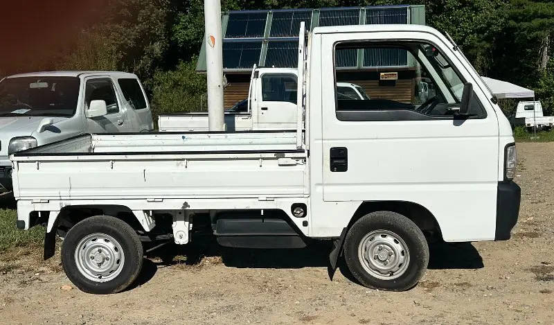 1997 Honda Acty 4WD, a white Kei Truck, for sale at Mayberry Mini Trucks in Mount Airy, NC (photo 4 of 17)