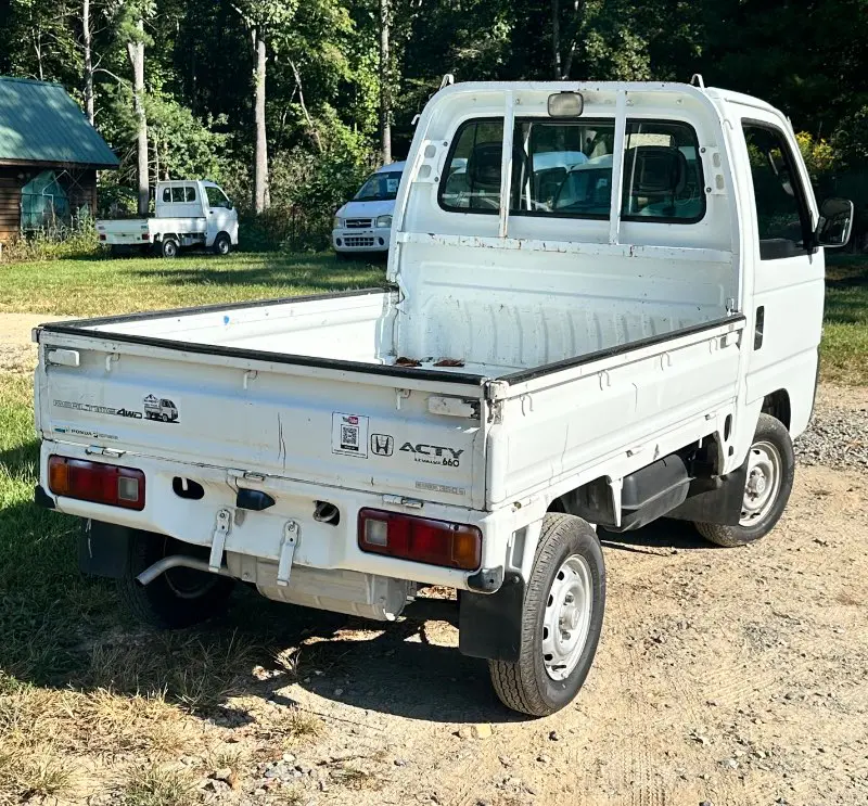 1997 Honda Acty 4WD, a white Kei Truck, for sale at Mayberry Mini Trucks in Mount Airy, NC (photo 8 of 17)