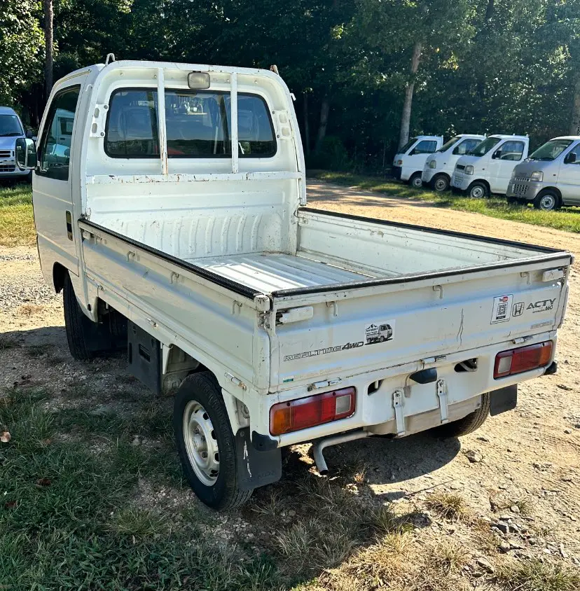 1997 Honda Acty 4WD, a white Kei Truck, for sale at Mayberry Mini Trucks in Mount Airy, NC (photo 9 of 17)