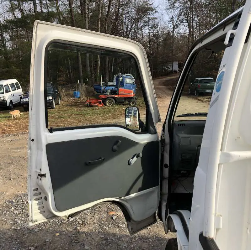 1997 Subaru Sambar 4WD, a white Kei Truck, for sale at Mayberry Mini Trucks in Mount Airy, NC (photo 17 of 20)