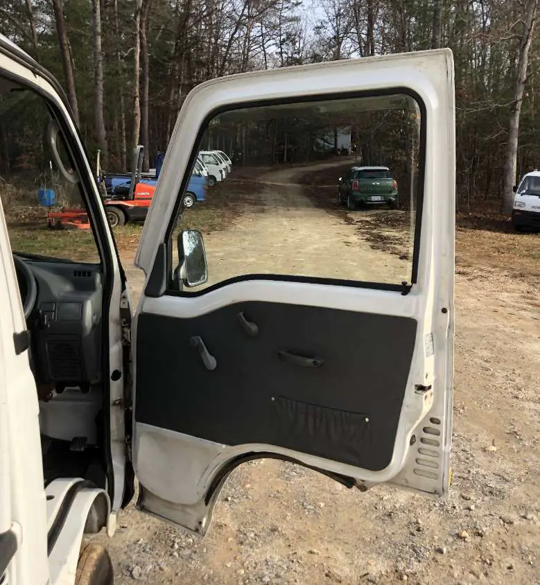 1997 Subaru Sambar 4WD, a white Kei Truck, for sale at Mayberry Mini Trucks in Mount Airy, NC (photo 19 of 20)