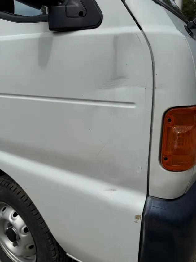 1997 Suzuki Carry 4WD, a white Kei Truck, for sale at Mayberry Mini Trucks in Mount Airy, NC (photo 17 of 18)