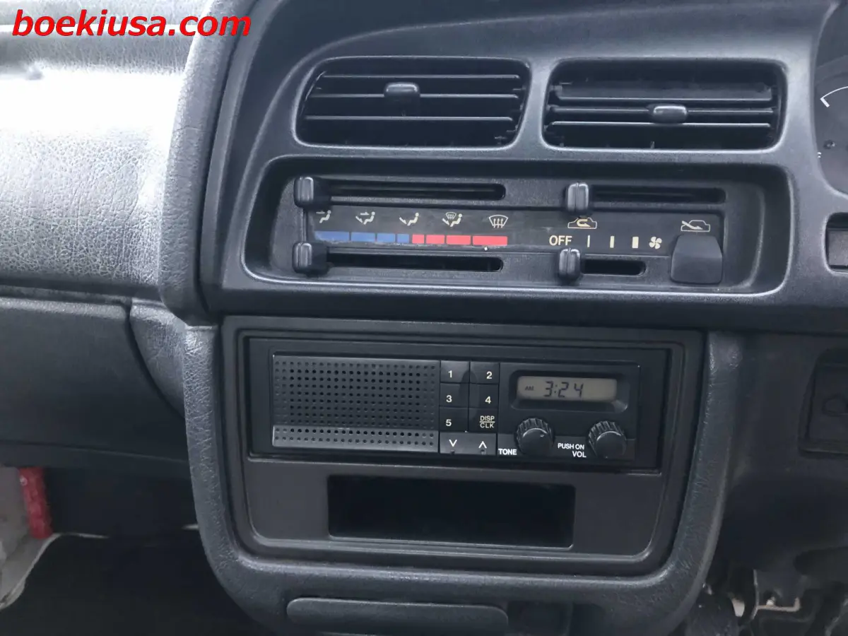 1997 Suzuki Carry 4x4, a white Kei Truck, for sale at Boeki USA in Paterson, NJ (photo 17 of 20)