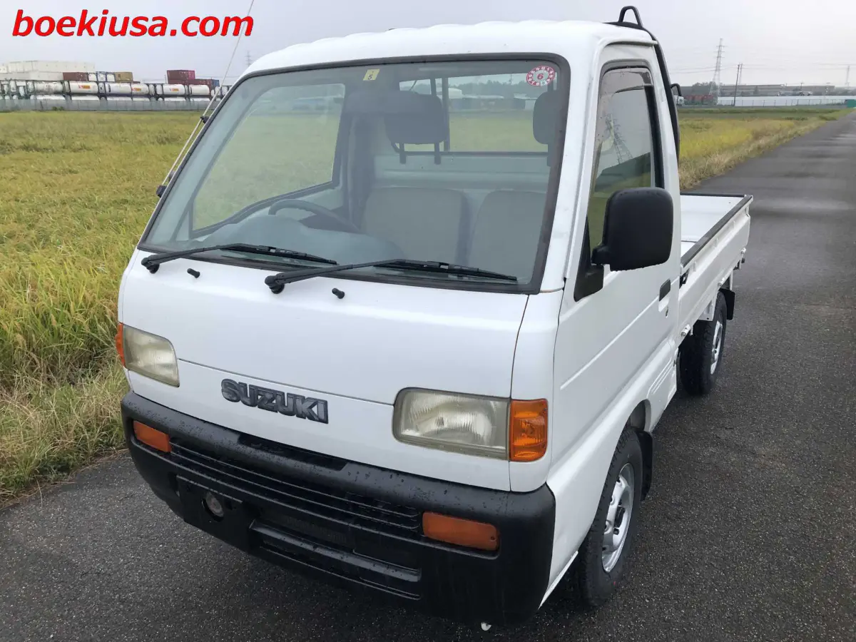 1997 Suzuki Carry 4x4, a white Kei Truck, for sale at Boeki USA in Paterson, NJ (photo 2 of 20)