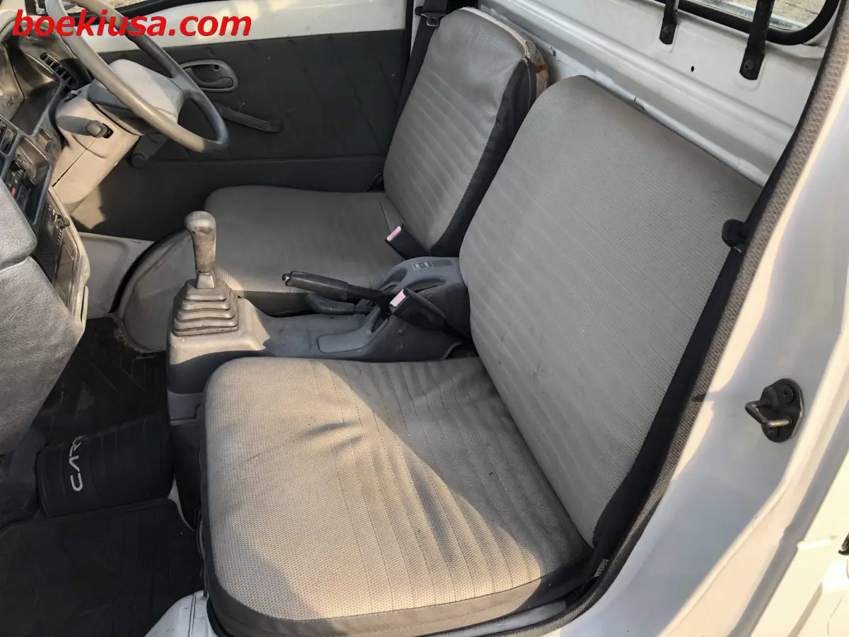 1997 Suzuki Carry 4x4, a white Kei Truck, for sale at Boeki USA in Paterson, NJ (photo 10 of 20)