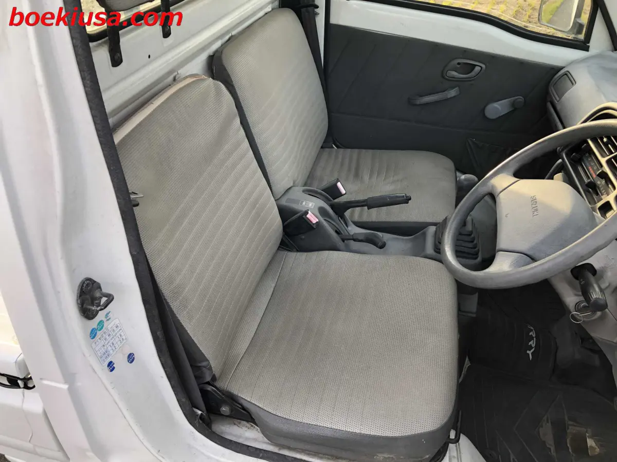 1997 Suzuki Carry 4x4, a white Kei Truck, for sale at Boeki USA in Paterson, NJ (photo 14 of 20)