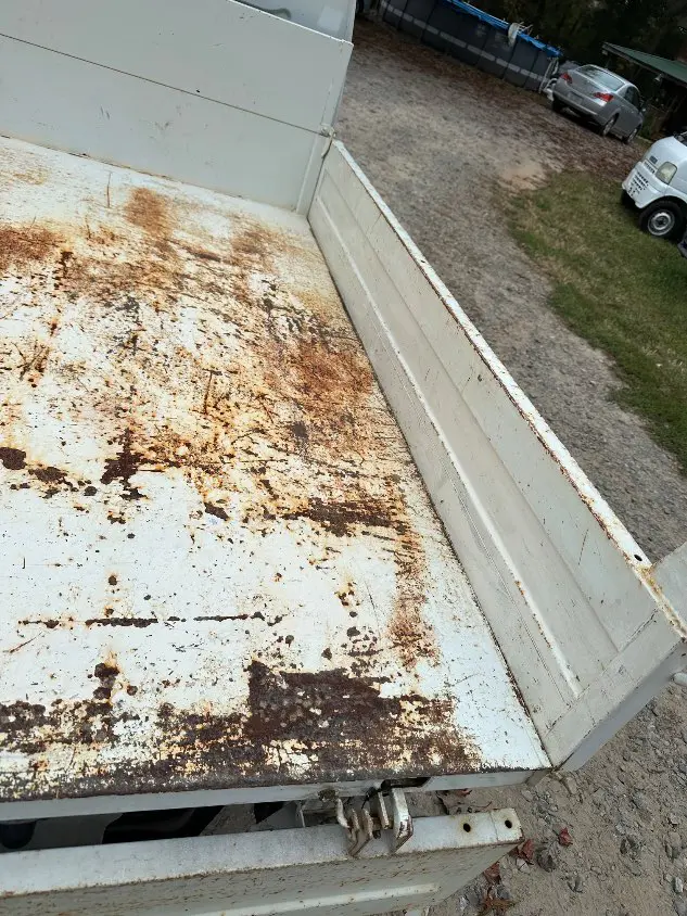 1997 Suzuki Carry Dump 4WD, a white Kei Truck, for sale at Mayberry Mini Trucks in Mount Airy, NC (photo 10 of 20)