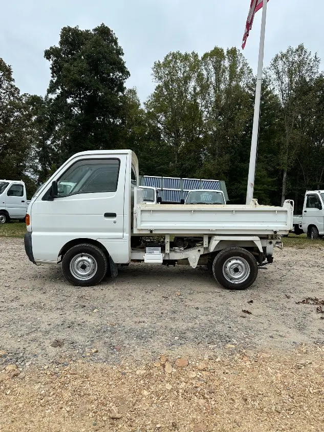 1997 Suzuki Carry Dump 4WD, a white Kei Truck, for sale at Mayberry Mini Trucks in Mount Airy, NC (photo 13 of 20)