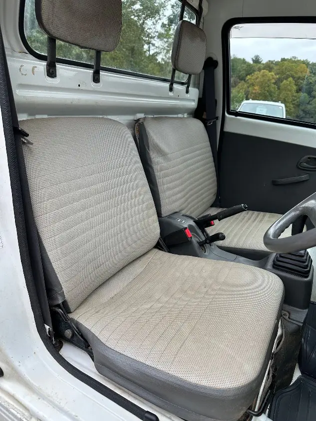 1997 Suzuki Carry Dump 4WD, a white Kei Truck, for sale at Mayberry Mini Trucks in Mount Airy, NC (photo 17 of 20)