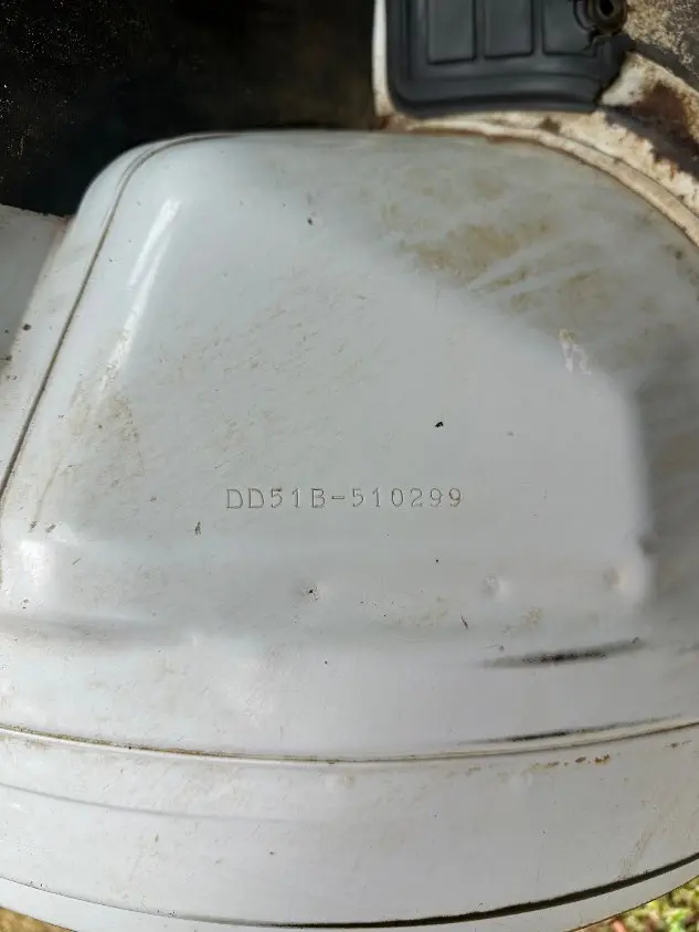 1997 Suzuki Carry Dump 4WD, a white Kei Truck, for sale at Mayberry Mini Trucks in Mount Airy, NC (photo 2 of 20)