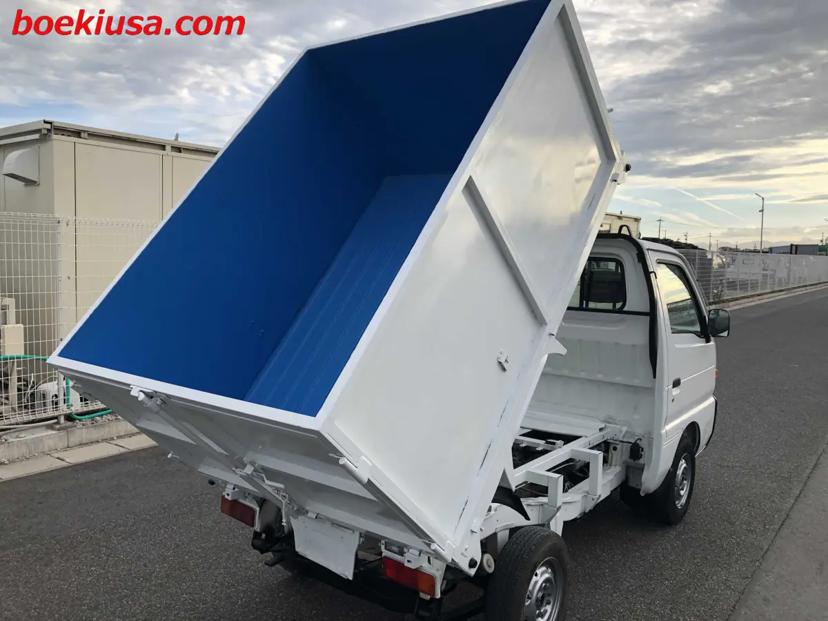 1997 Suzuki Carry Dump 4x4, a white Kei Truck, for sale at Boeki USA in Paterson, NJ (photo 4 of 20)
