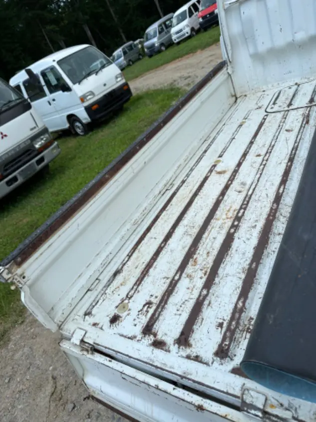 1998 Daihatsu Hijet 4WD, a white Kei Truck, for sale at Mayberry Mini Trucks in Mount Airy, NC (photo 4 of 20)