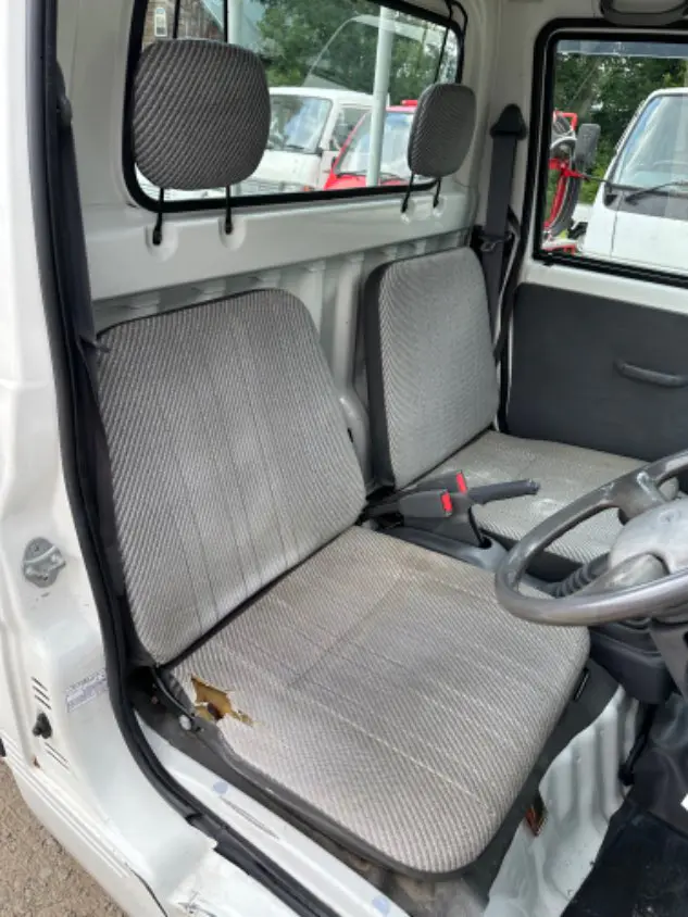 1998 Daihatsu Hijet 4WD, a white Kei Truck, for sale at Mayberry Mini Trucks in Mount Airy, NC (photo 7 of 20)