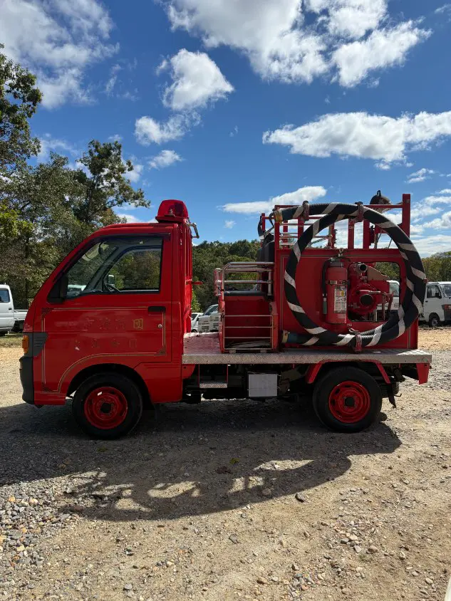 1998 Daihatsu Hijet 4WD, a red Kei Truck, for sale at Mayberry Mini Trucks in Mount Airy, NC (photo 8 of 17)