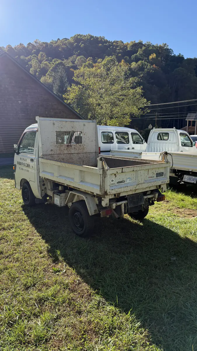 1998 Daihatsu Hijet Dump, a Kei Truck, for sale at Mars Mini Trucks in Mars Hill, NC (photo 4 of 9)