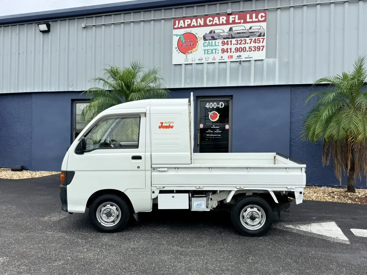 1998 Daihatsu HiJet JUMBO Kei Truck 4WD, for sale at Japan Car FL in Oldsmar, FL (photo 4 of 16)