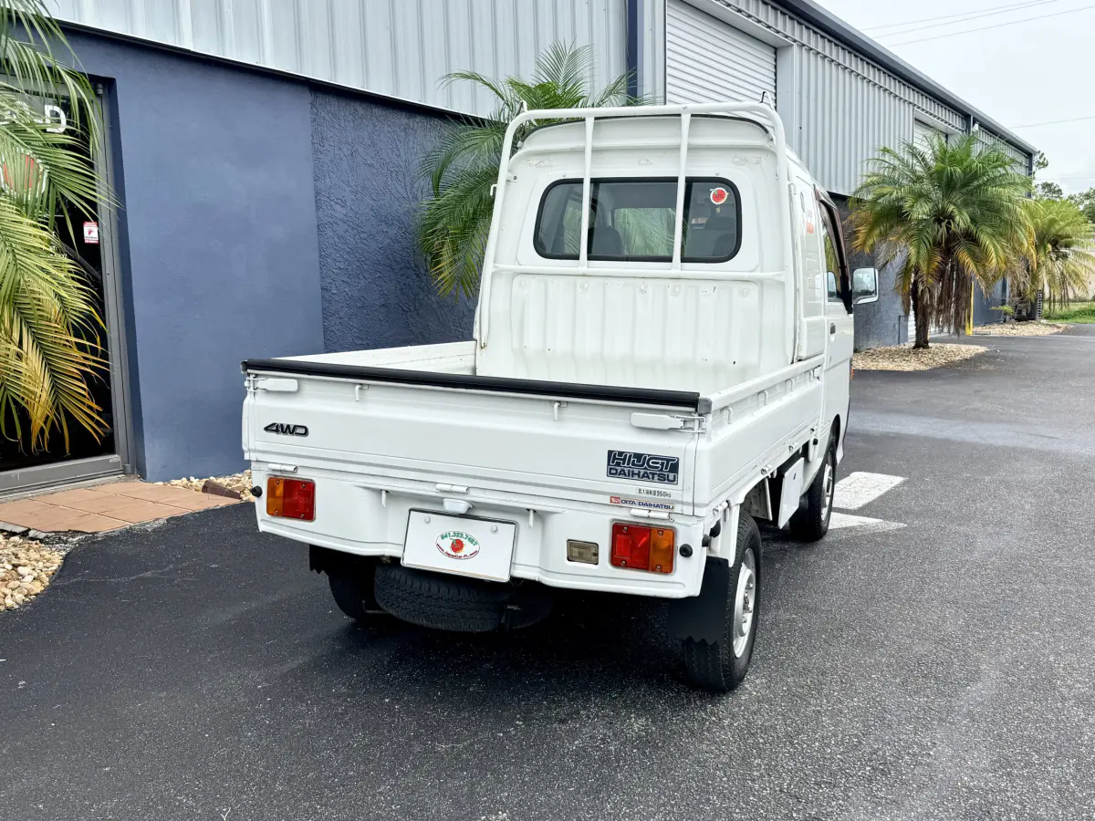 1998 Daihatsu HiJet JUMBO Kei Truck 4WD, for sale at Japan Car FL in Oldsmar, FL (photo 8 of 16)