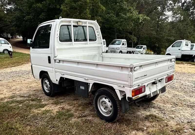 1998 Honda Acty 4WD, a white Kei Truck, for sale at Mayberry Mini Trucks in Mount Airy, NC (photo 8 of 17)