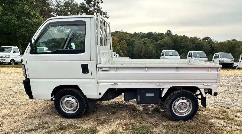 1998 Honda Acty 4WD, a white Kei Truck, for sale at Mayberry Mini Trucks in Mount Airy, NC (photo 9 of 17)
