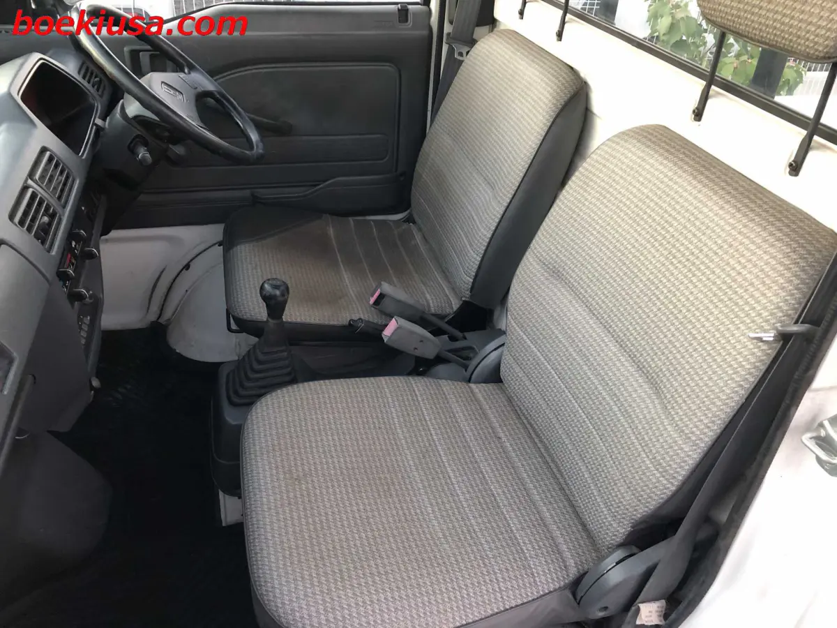 1998 Honda Acty 4x4, a white Kei Truck, for sale at Boeki USA in Paterson, NJ (photo 10 of 20)