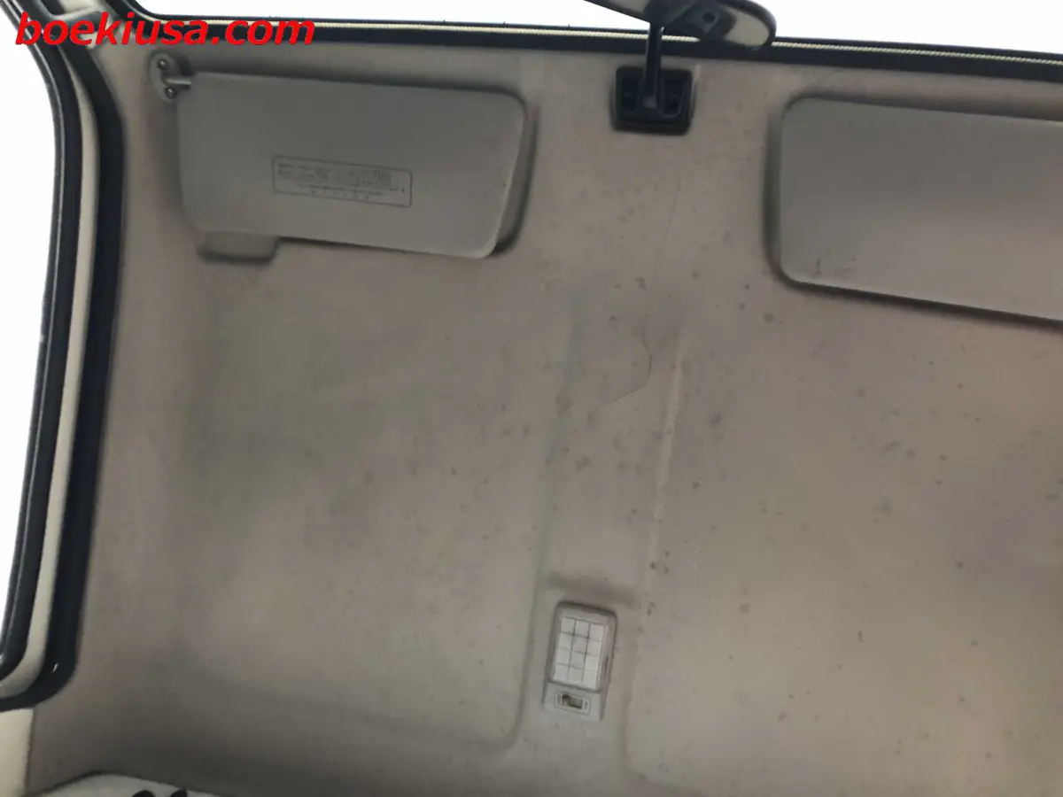 1998 Honda Acty 4x4, a white Kei Truck, for sale at Boeki USA in Paterson, NJ (photo 11 of 20)