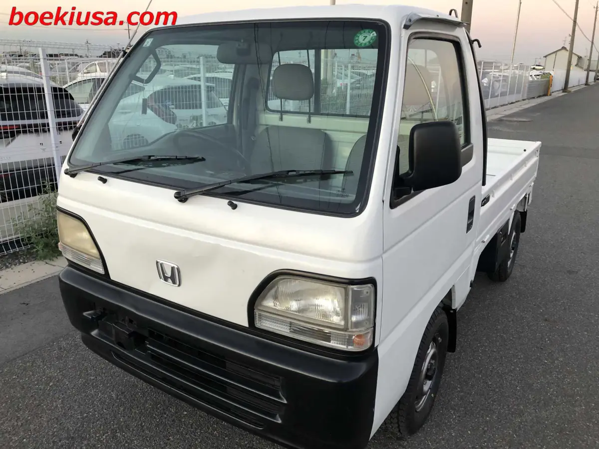 1998 Honda Acty 4x4, a white Kei Truck, for sale at Boeki USA in Paterson, NJ (photo 2 of 20)