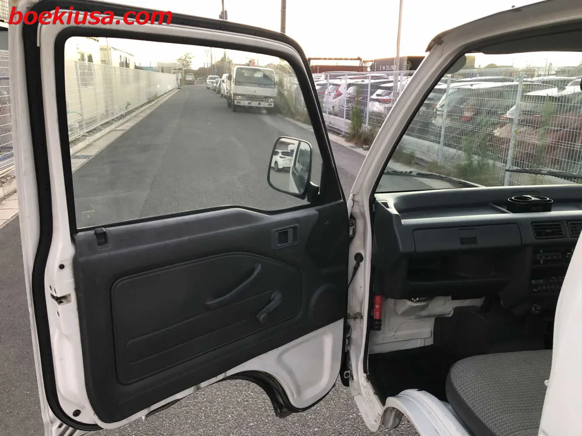1998 Honda Acty 4x4, a white Kei Truck, for sale at Boeki USA in Paterson, NJ (photo 8 of 20)