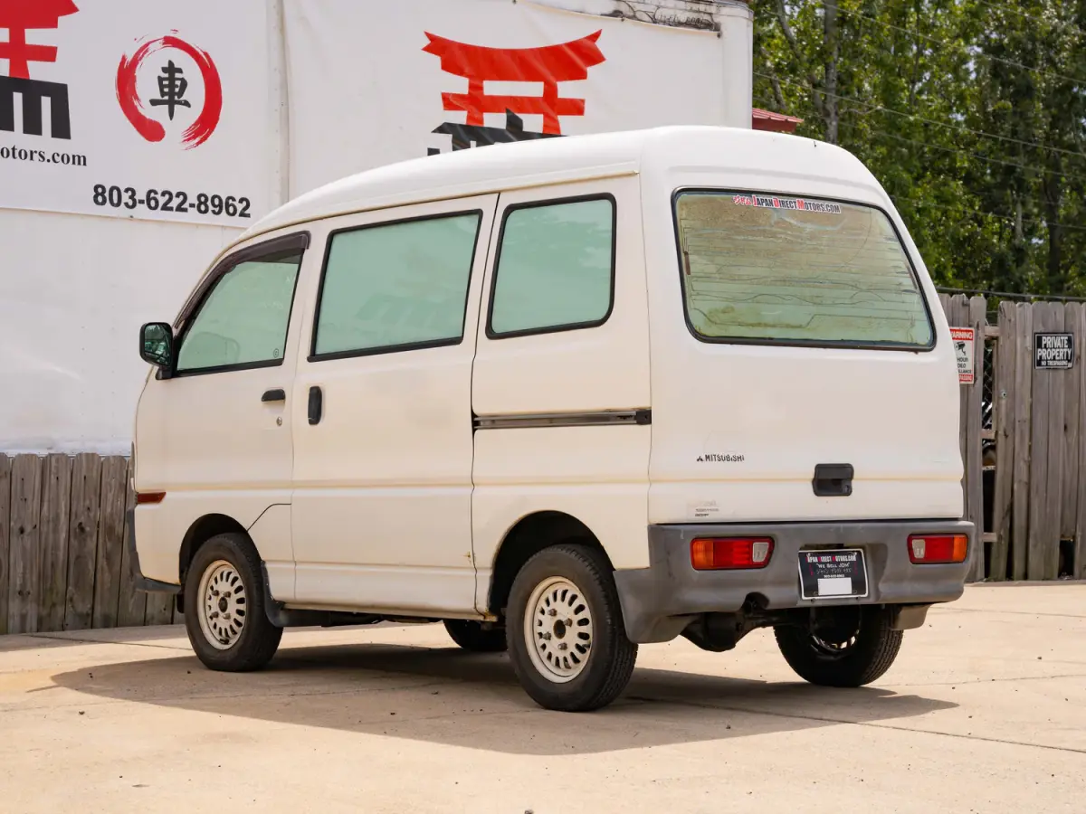 1998 Mitsubishi Minicab, a white Kei Truck, for sale at Japan Direct Motors in Irmo, SC (photo 7 of 15)