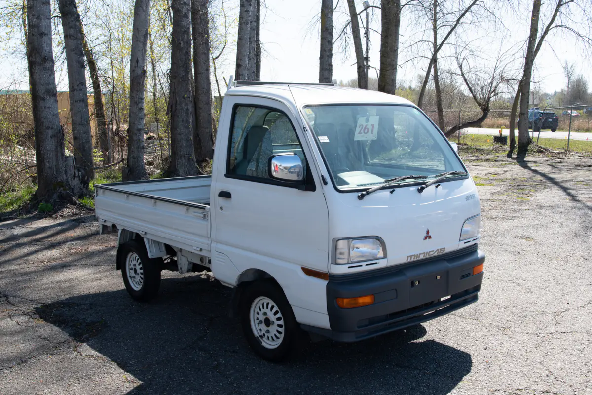 1998 Mitsubishi Minicab V30 Special Edition, a Kei Truck, for sale at The Import Guys in Ferndale, WA (photo 3 of 14)