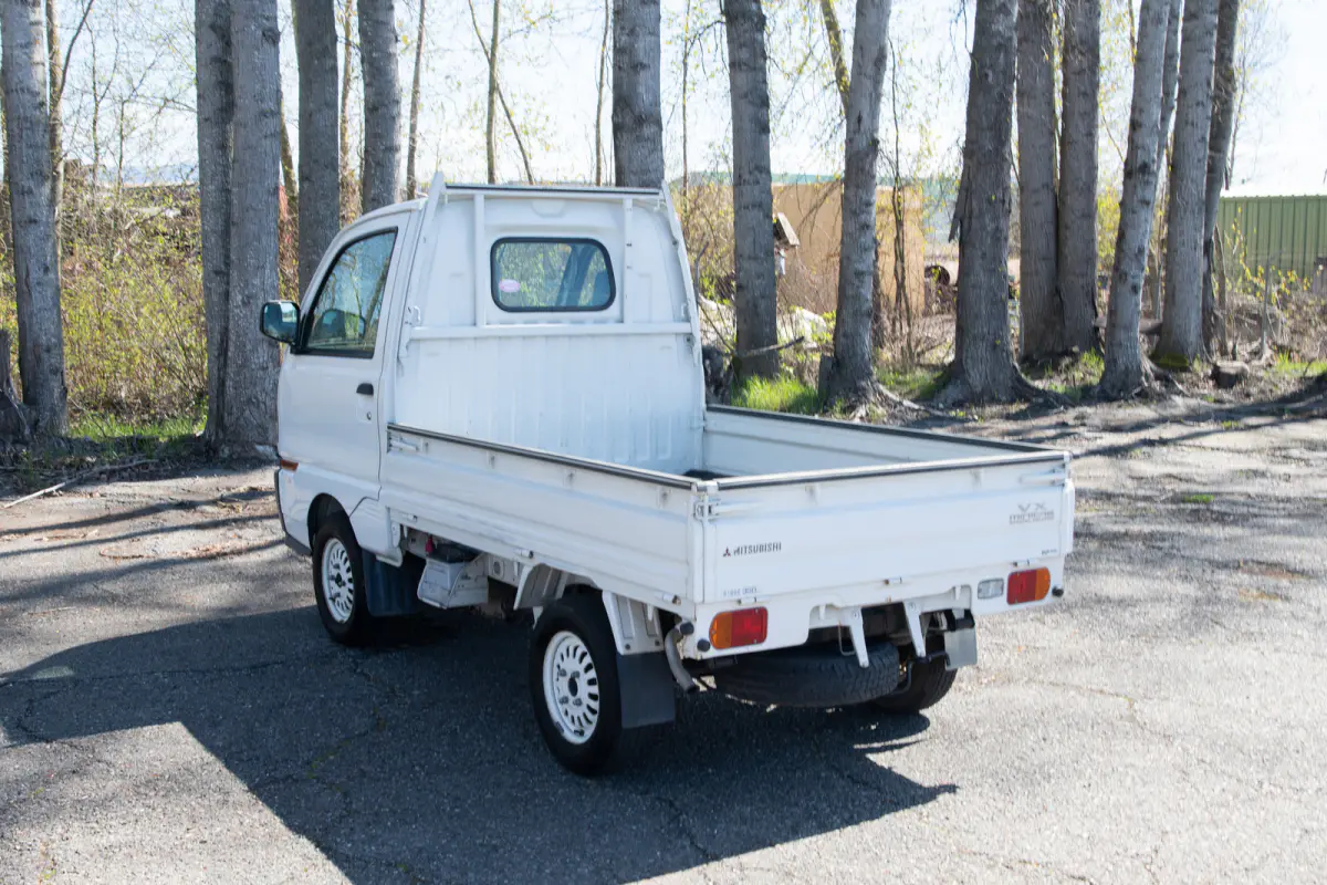 1998 Mitsubishi Minicab V30 Special Edition, a Kei Truck, for sale at The Import Guys in Ferndale, WA (photo 4 of 14)