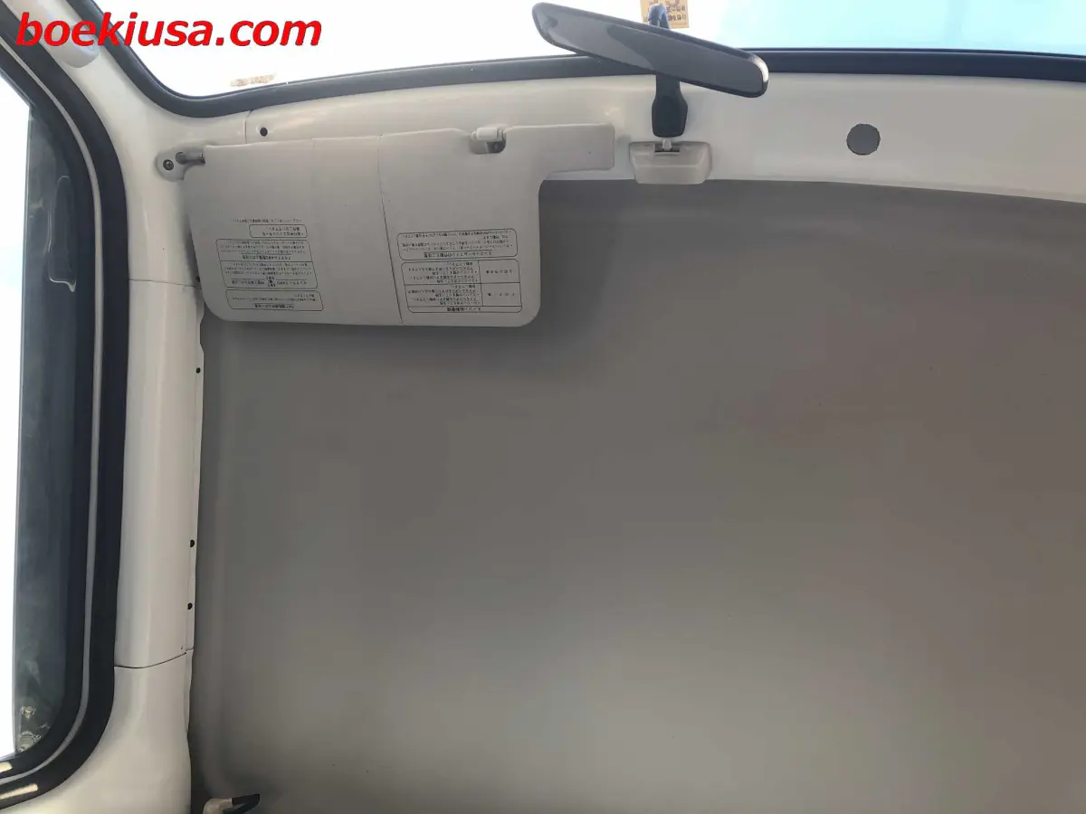 1998 Subaru Sambar 4x4, a white Kei Truck, for sale at Boeki USA in Paterson, NJ (photo 11 of 20)