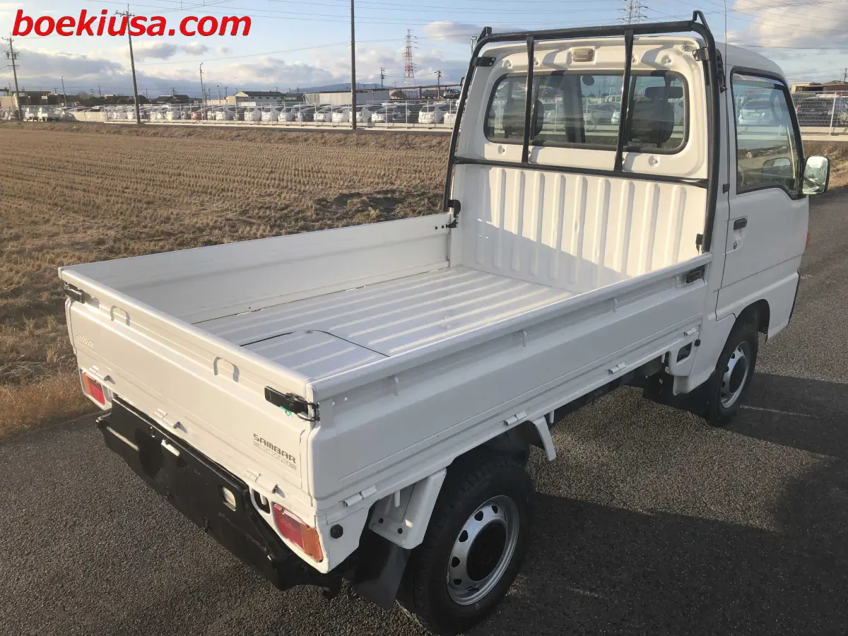 1998 Subaru Sambar 4x4, a white Kei Truck, for sale at Boeki USA in Paterson, NJ (photo 4 of 20)