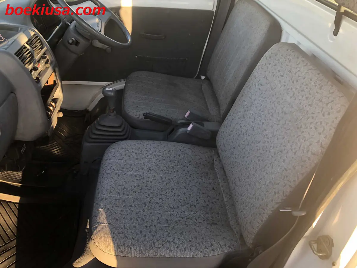 1998 Subaru Sambar 4x4, a white Kei Truck, for sale at Boeki USA in Paterson, NJ (photo 10 of 19)