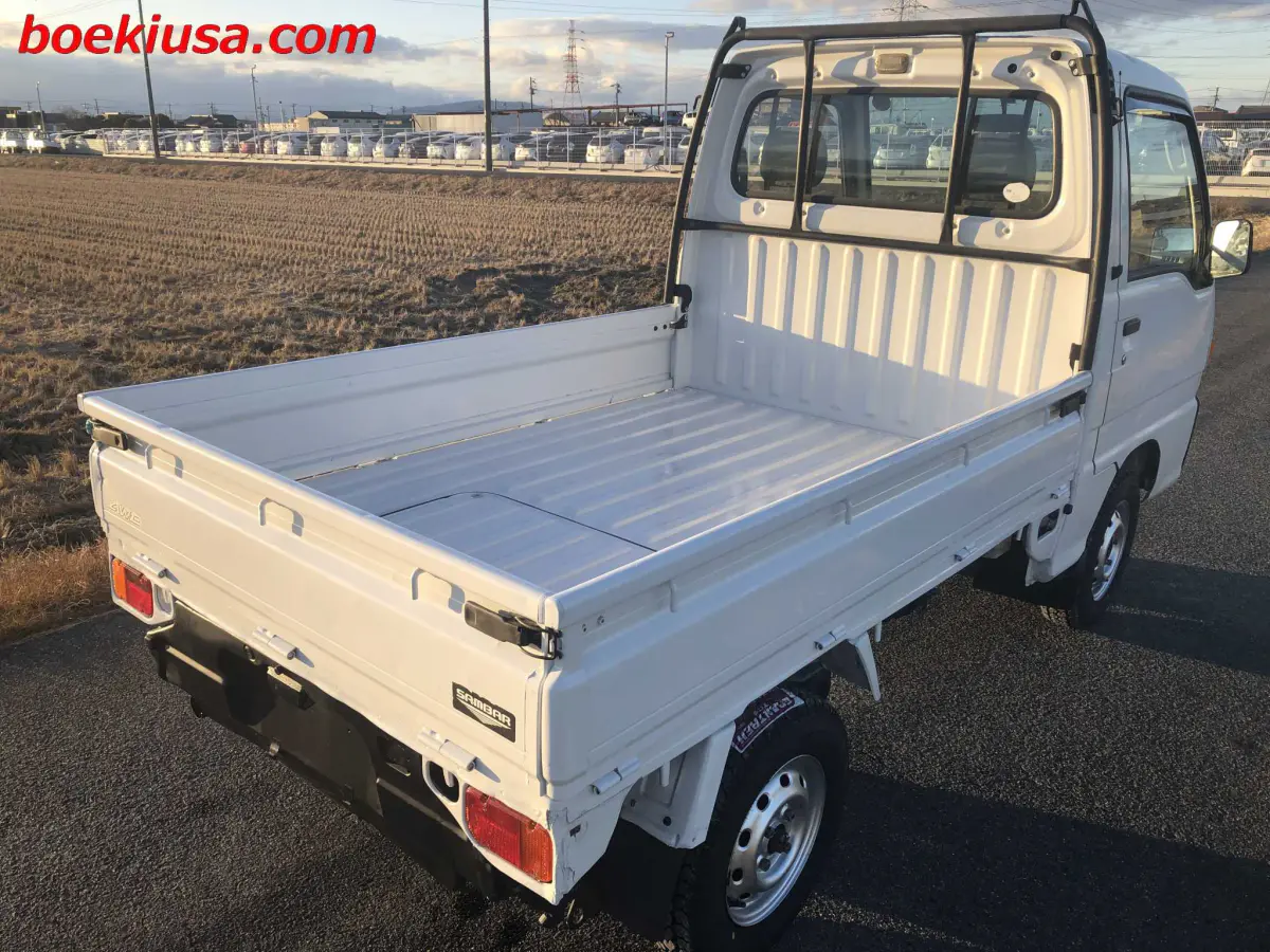 1998 Subaru Sambar 4x4, a white Kei Truck, for sale at Boeki USA in Paterson, NJ (photo 4 of 19)