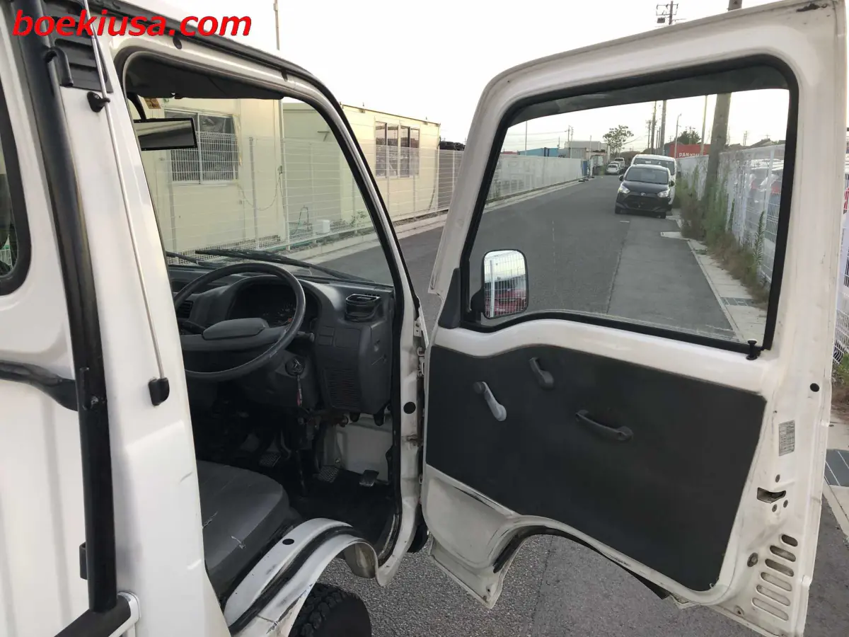 1998 Subaru Sambar 4x4, a white Kei Truck, for sale at Boeki USA in Paterson, NJ (photo 12 of 20)