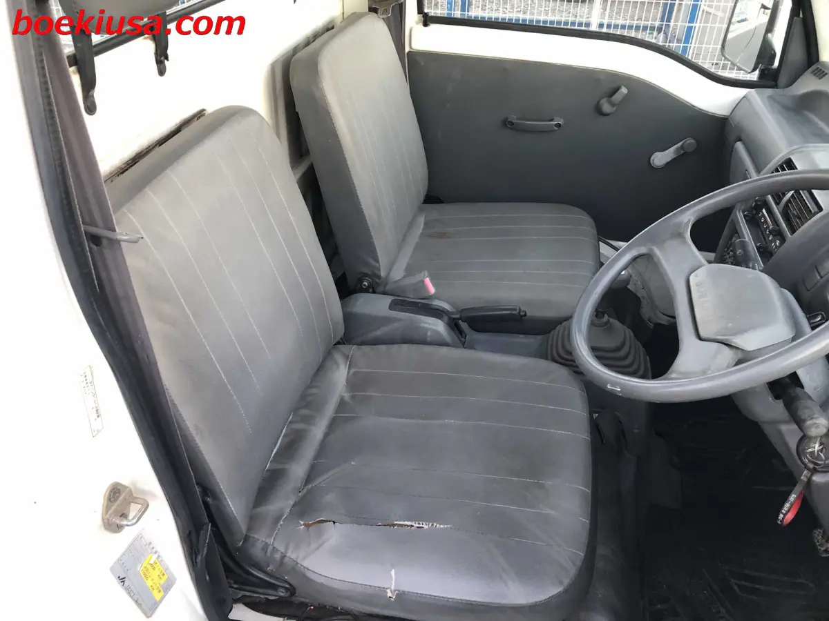 1998 Subaru Sambar 4x4, a white Kei Truck, for sale at Boeki USA in Paterson, NJ (photo 14 of 20)