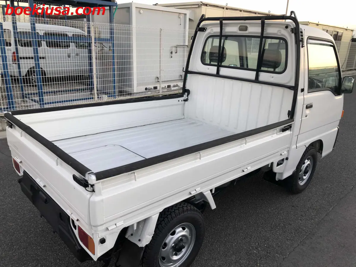 1998 Subaru Sambar 4x4, a white Kei Truck, for sale at Boeki USA in Paterson, NJ (photo 4 of 20)