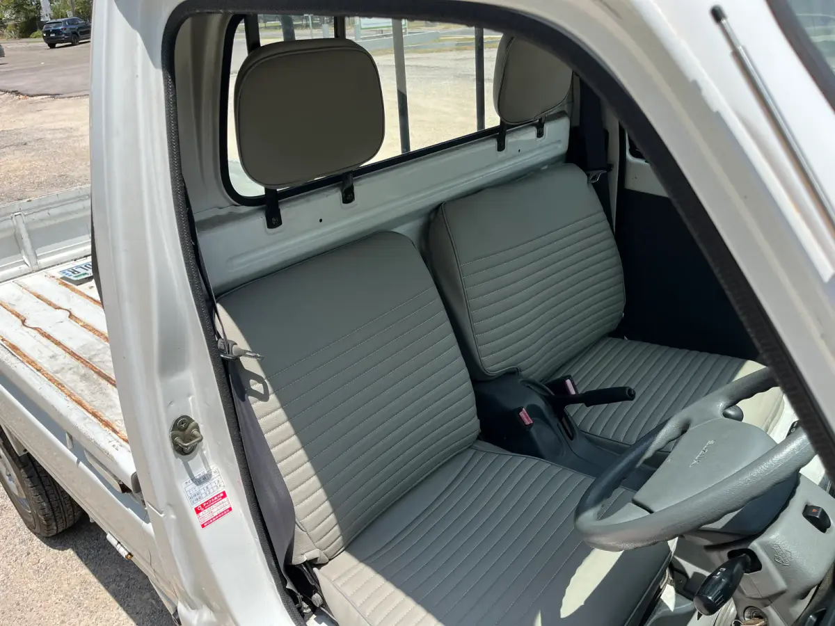 1998 Suzuki Carry, 2WD, a Kei Truck, for sale at Sunshine Imports in Austin, TX (photo 6 of 13)