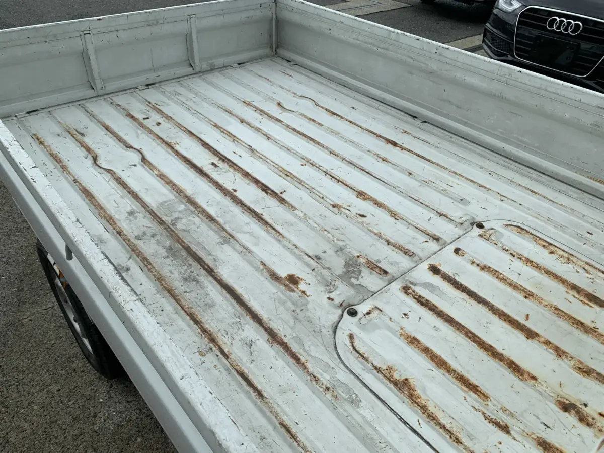 1998 Suzuki Carry, 2WD, a Kei Truck, for sale at Sunshine Imports in Austin, TX (photo 9 of 13)