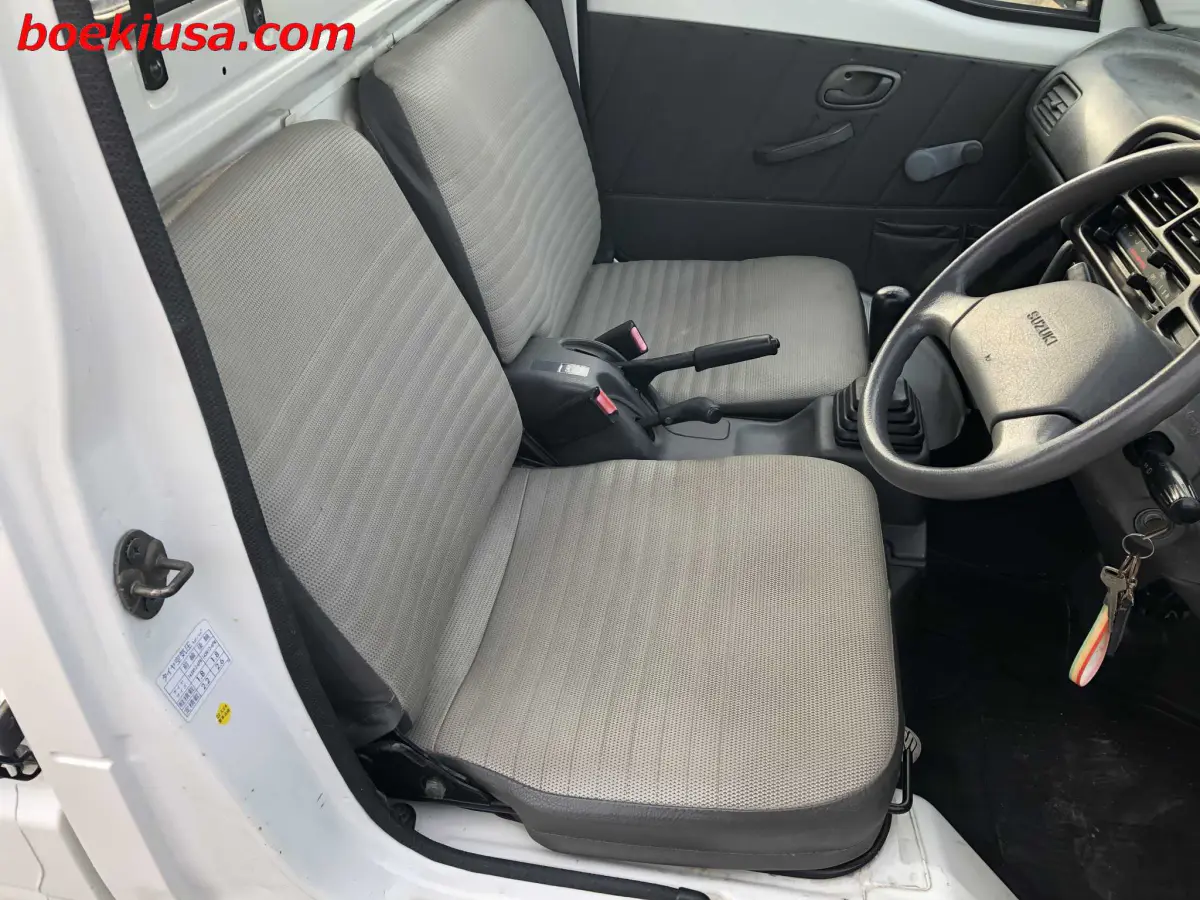 1998 Suzuki Carry 4x4, a white Kei Truck, for sale at Boeki USA in Paterson, NJ (photo 14 of 20)