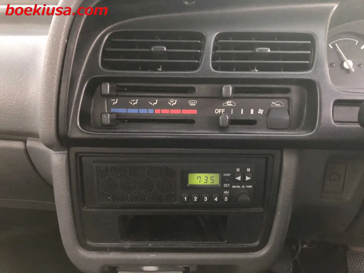 1998 Suzuki Carry 4x4, a white Kei Truck, for sale at Boeki USA in Paterson, NJ (photo 17 of 20)