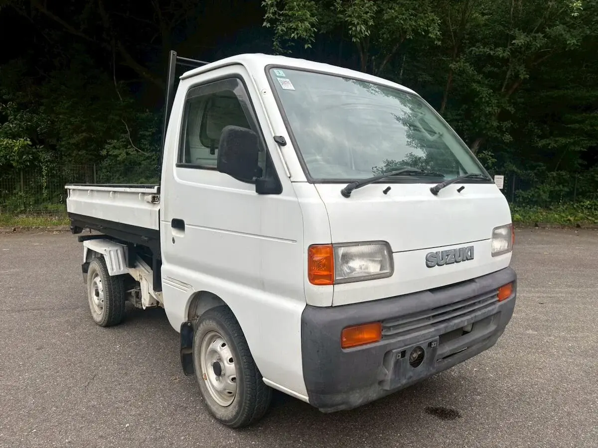 1998 Suzuki Carry Scissor Lift, a white Kei Truck, for sale at Weatherford Mini Trucks in Weatherford, TX (photo 7 of 9)