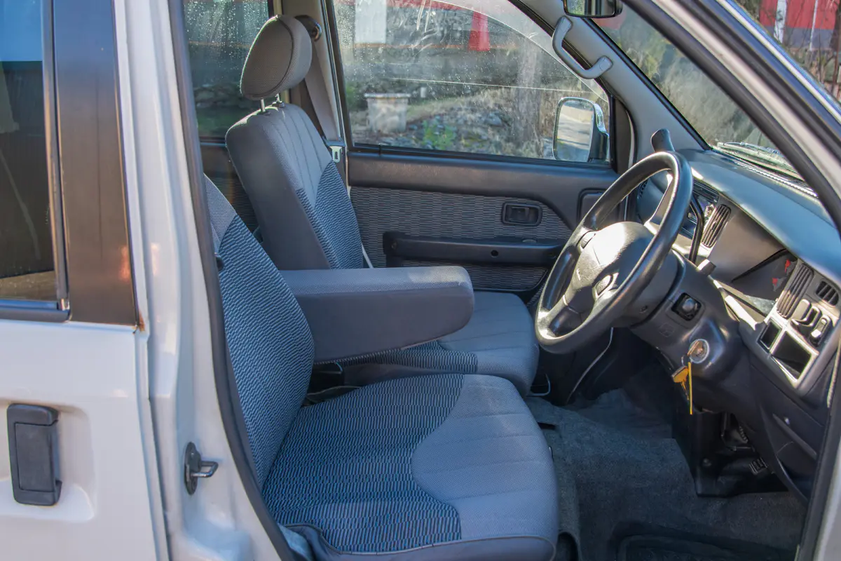 1999 Daihatsu Atrai Custom Turbo, a Kei Van, for sale at The Import Guys in Ferndale, WA (photo 9 of 11)