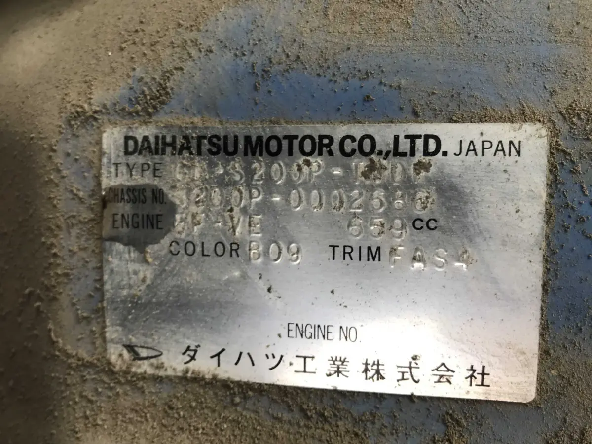 1999 Daihatsu Hijet, 2WD + AC, a Kei Truck, for sale at Sunshine Imports in Austin, TX (photo 11 of 13)